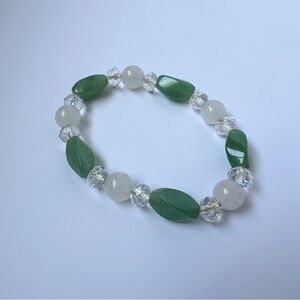 Vintage Semi-Precious Bead Green Chalcedony Rock Crystal Quartz Stretch Bracelet